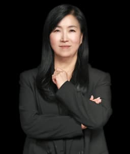 사건담당변호사 Mia